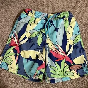 Boys size 6 vineyard vines swim trunks
